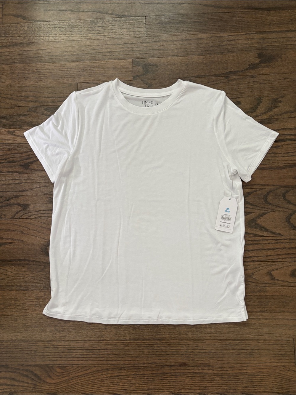 Time and Tru White Short-Sleeve Crewneck Tee - Picture 4 of 8